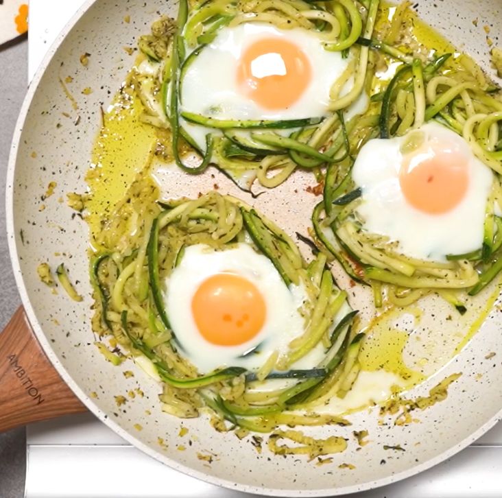 Fried eggs with zucchini