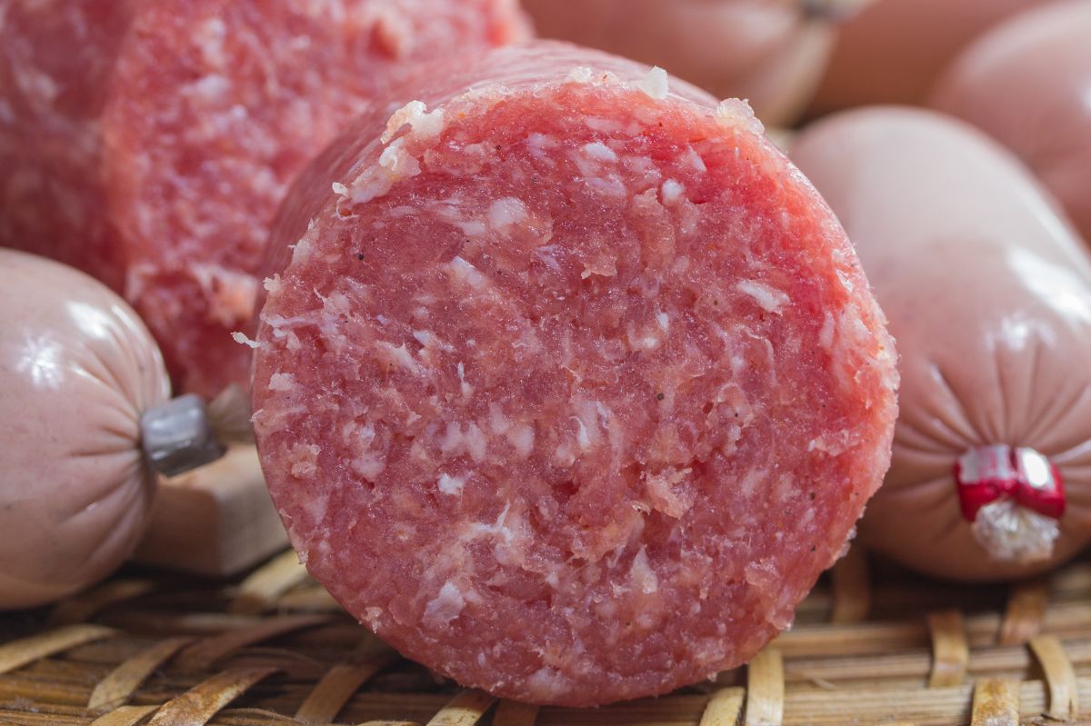 Niemcy jedzą na kilogramy, Polacy nawet nie spojrzą. Niedoceniany rodzaj wędliny