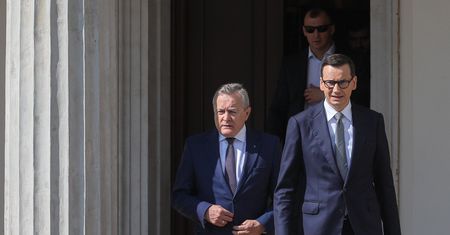 Kłopoty Morawieckiego i Glińskiego. CBA sprawdza bliskie im fundacje