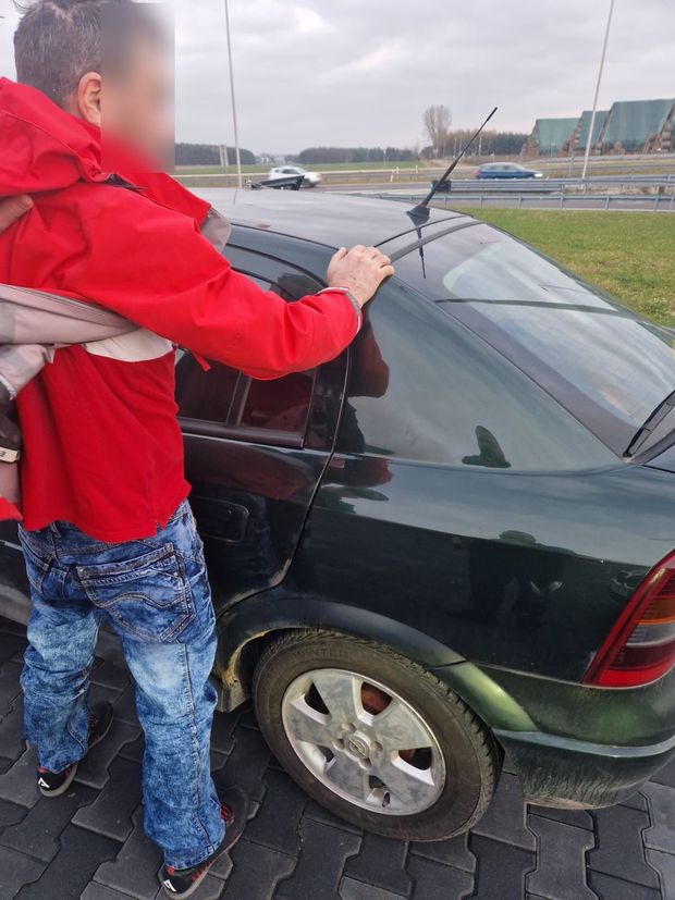 Ponad 3 promile za kierownicą. "Zjechałem, bo chciałem się napić i odpocząć"
