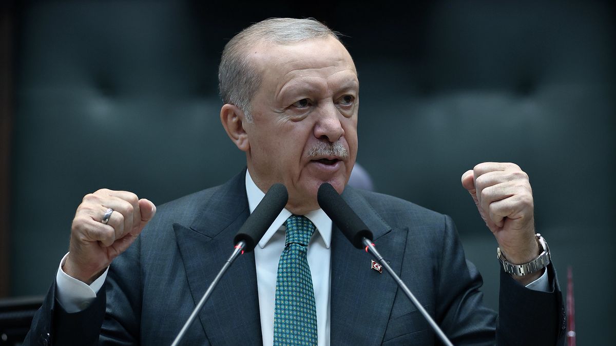 ANKARA, TURKIYE - NOVEMBER 5: (----EDITORIAL USE ONLY - MANDATORY CREDIT - 'TURKISH PRESIDENCY / MUSTAFA KAMACI / HANDOUT' - NO MARKETING NO ADVERTISING CAMPAIGNS - DISTRIBUTED AS A SERVICE TO CLIENTS----) Turkish President and leader of the Justice and Development (AK) Party, Recep Tayyip Erdogan attends the group meeting at the AK Party Headquarters in Ankara, Turkiye on November 5, 2025. (Photo by TUR Presidency/ Mustafa Kamaci/Anadolu via Getty Images)