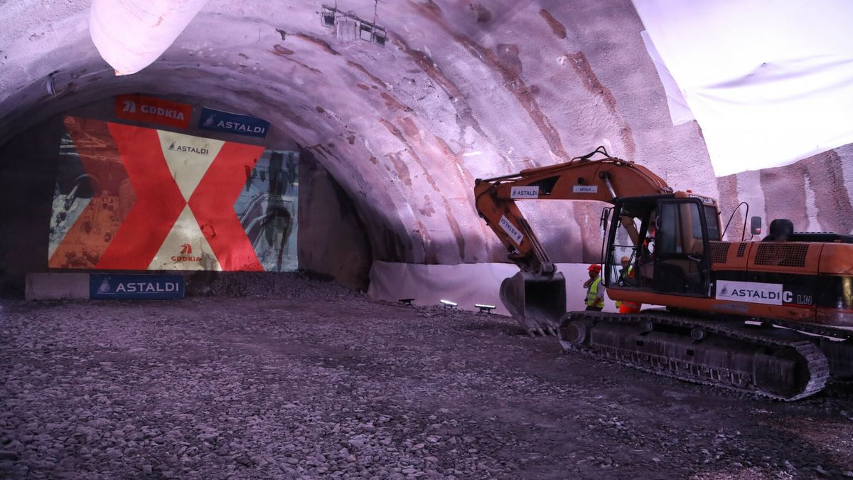 Przebicie na wylot tunelu na Nowej Zakopiance