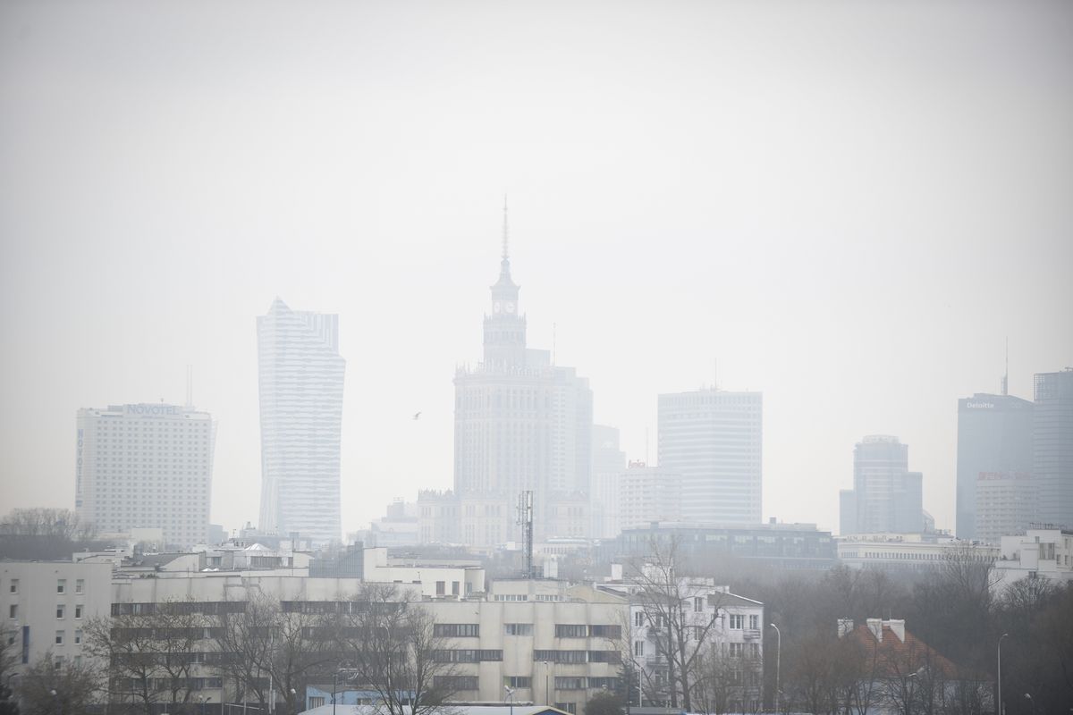 Warszawa. Ryzyko przekroczenia poziomu benzoapirenu w pyle