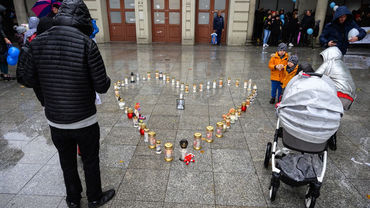 Mieszka�cy
Jakub Kaczmarczyk
Maurycy, no�ownik, przedszkolak, wiec, zab�jstwo, w poznaniu