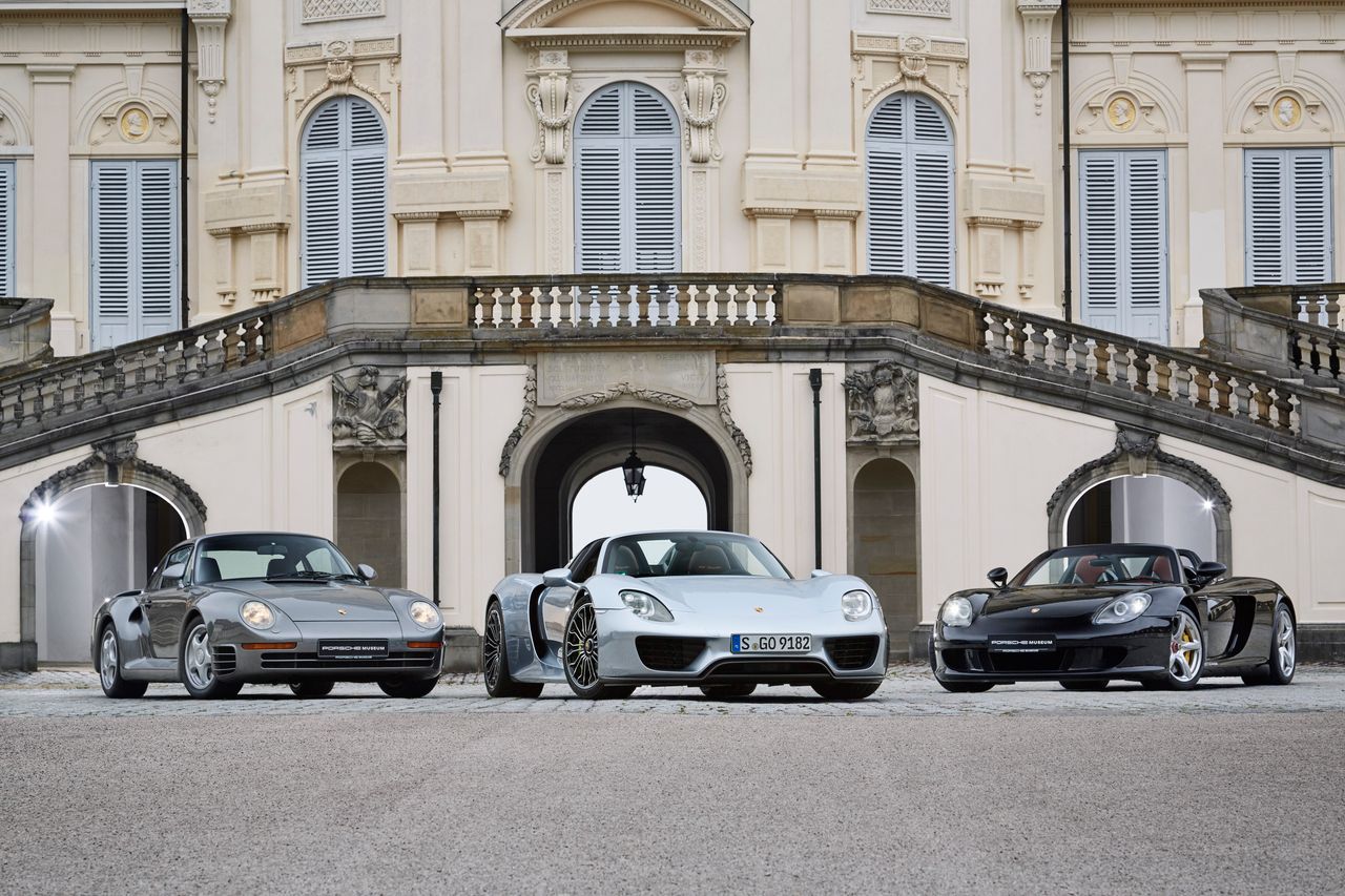 Najczęściej na liście flagowców Porsche wymienia się trzy samochody: 959, Carrerę GT oraz najnowsze 918 Spyder. Do tej stawki należy jednak jeszcze pochodzące z torów wyścigowych, znacznie mniej liczne 911 GT1 Straßenversion.