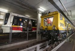Warszawa. Metro szlifuje tory