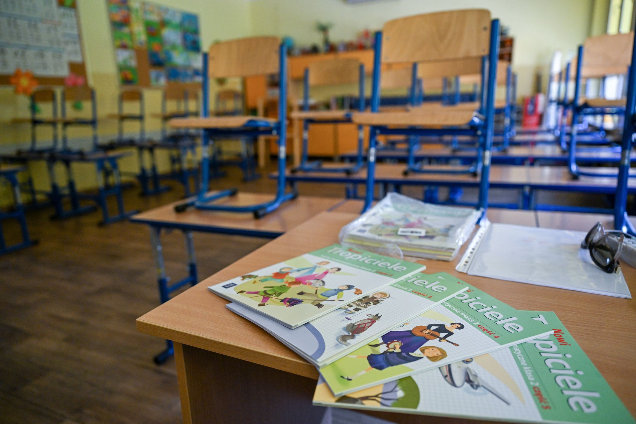 szko�a
Darek Delmanowicz
przygotowania, rok szkolny, szko�a, szko�y, edukacja, klasa, klasa lekcyjna, plac�wki edukacyjne, podstawowa, podstaw�wki, przed rozpocz�ciem roku, szkolnictwo, podr�cznik, podr�czniki, pomoce naukowe
