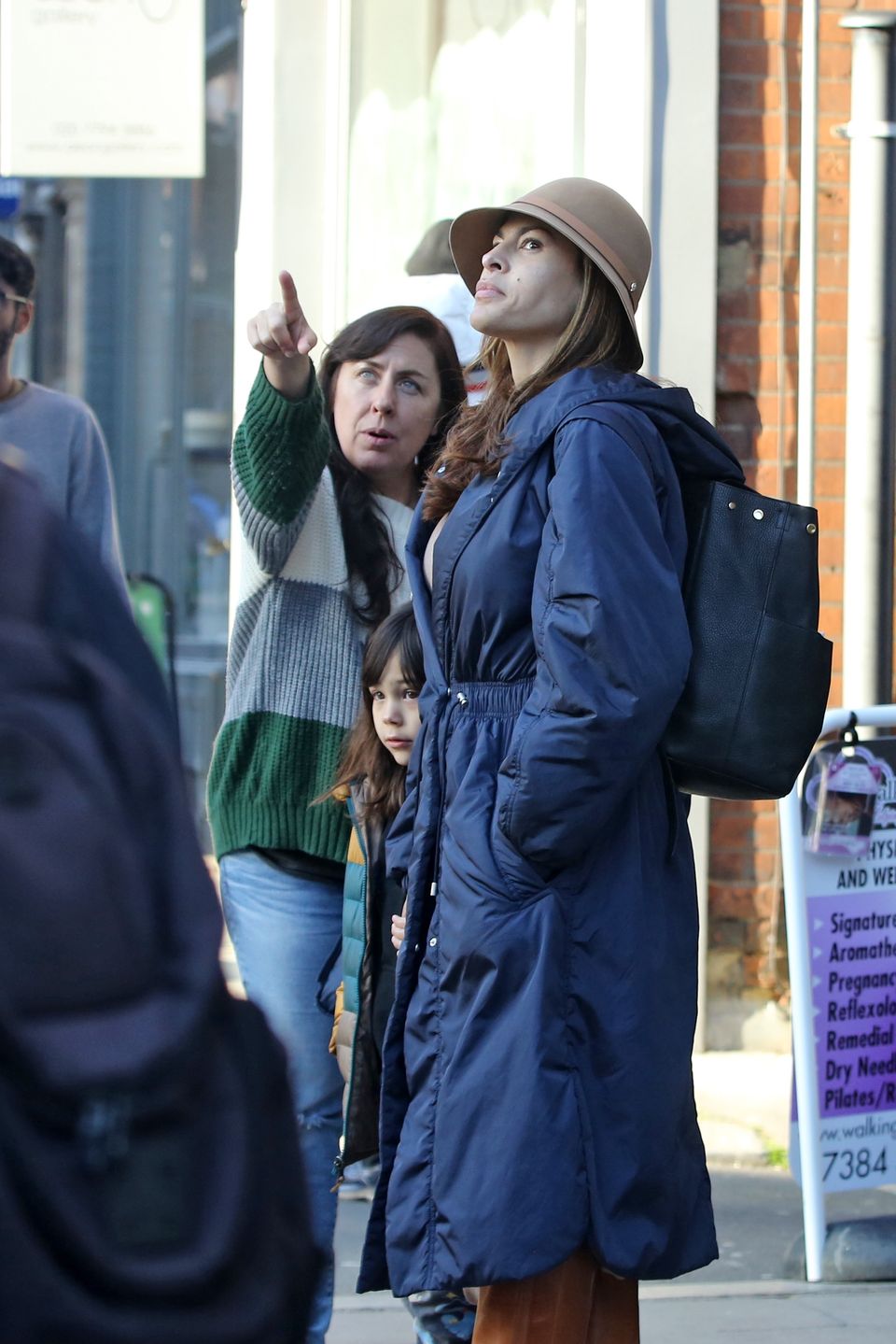 Eva Mendes z córkami w Londynie