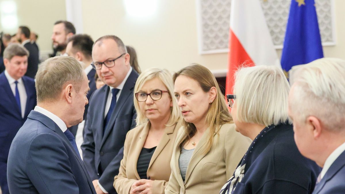 Posiedzenie rz?du
Fot. Wojciech Olkusnik/East News, Warszawa, 03.01.2024. Posiedzenie rzadu.
N/z: premier Donald Tusk, minister sprawiedliwosci Adam Bodnar, minister klimatu Paulina Hennig-Kloska, minister funduszy i polityki regionalnej Katarzyna Pelczynska-Nalecz, minister przemyslu Marzena Czarnecka.
Wojciech Olkusnik