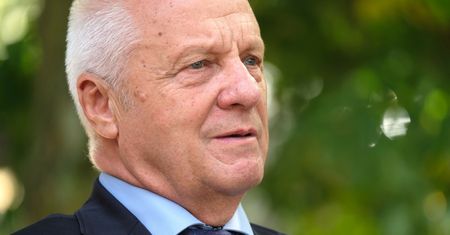 WP: Stefan Niesiołowski uniewinniony. Zapadł wyrok sądu