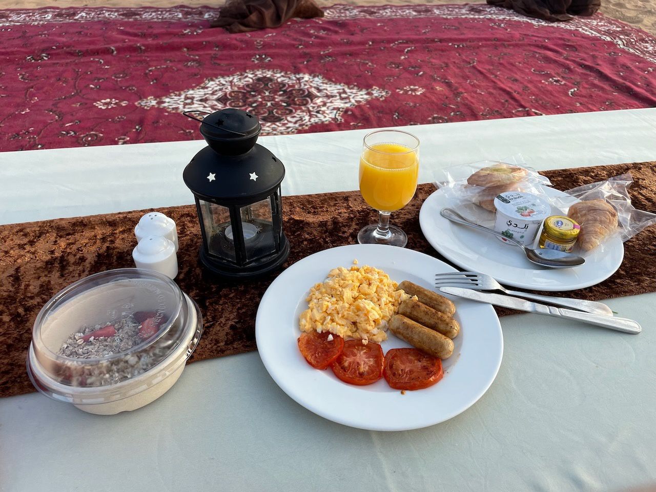 Noc na pustyni w Dubaju