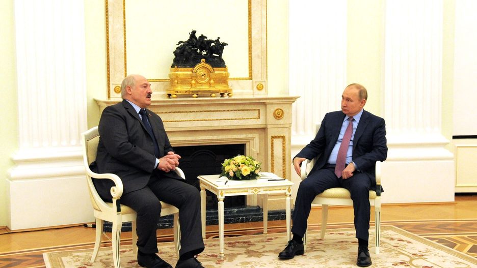 Rosyjskie prezydent Władimir Putin i białoruski dyktator Aleksandr Łukaszenko chcą zacieśnienia wojskowych wspólnych działań  