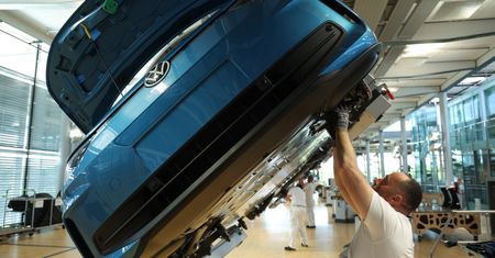 "Dzieci były dumne". Volkswagen zamyka fabrykę w Dreźnie
