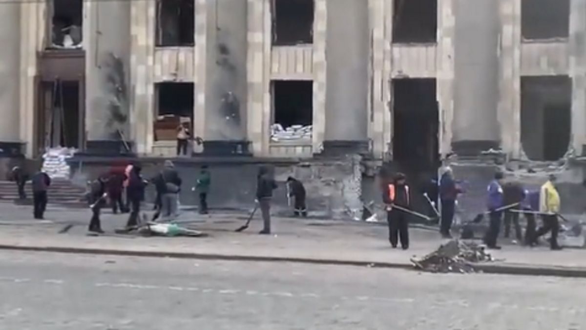 Ukraińcy rozpoczęli sprzątanie