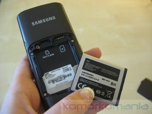 Cellna recenzja: Samsung UltraTouch S8300 9