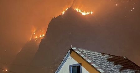 Płonie wakacyjna wyspa w Europie. "To była ciężka noc"
