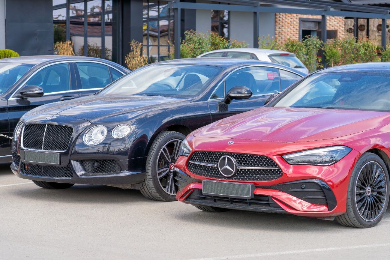 Wywieźli ponad 100 aut do Rosji. Skarbówka wlepiła ogromną karę