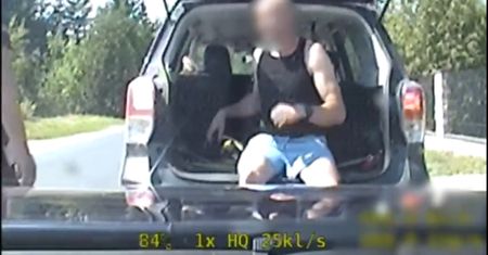 Wiozła męża w bagażniku. Dziwnie się tłumaczyli przed policją