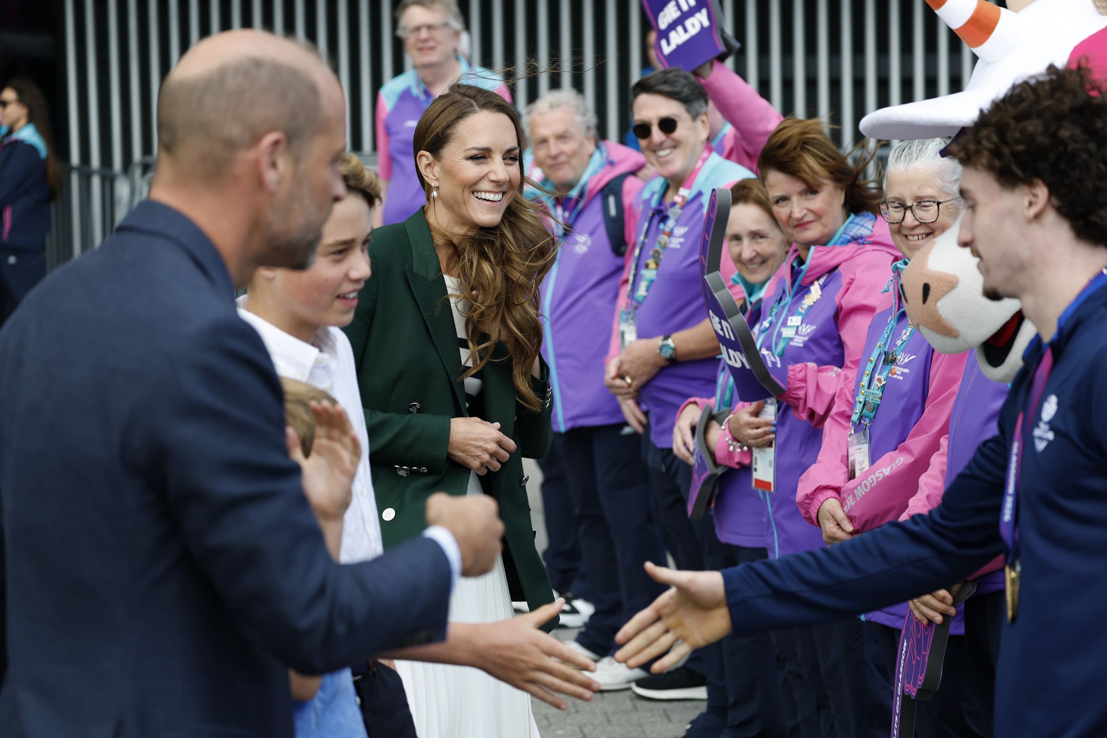 Księżna Kate i książę William z dziećmi 