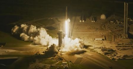 Start misji z Polakiem. Te zdjęcia wyglądają jak z filmu sci-fi
