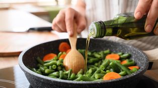 Eksperci zalecają te produkty. Obniżają cholesterol i wspierają serce