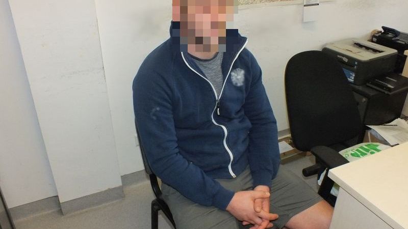 Głogów. Podbiegał z zaskoczenia i dotykał miejsc intymnych kobiet. Policjanci nie uwierzyli w jego tłumaczenia
