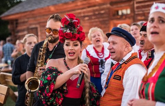 Widowisko „Na polską nutę, czyli biesiada nad biesiadami” w TVP1. Kto wystąpi?