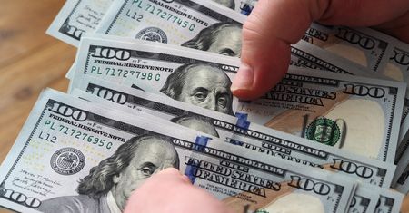 Z którego kraju pochodzi ta waluta? Mało kto zdobędzie 100 procent