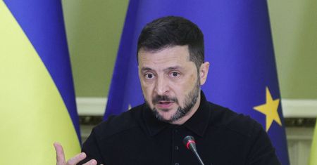 Zełenski pod presją. Media o rosnących napięcia w partii