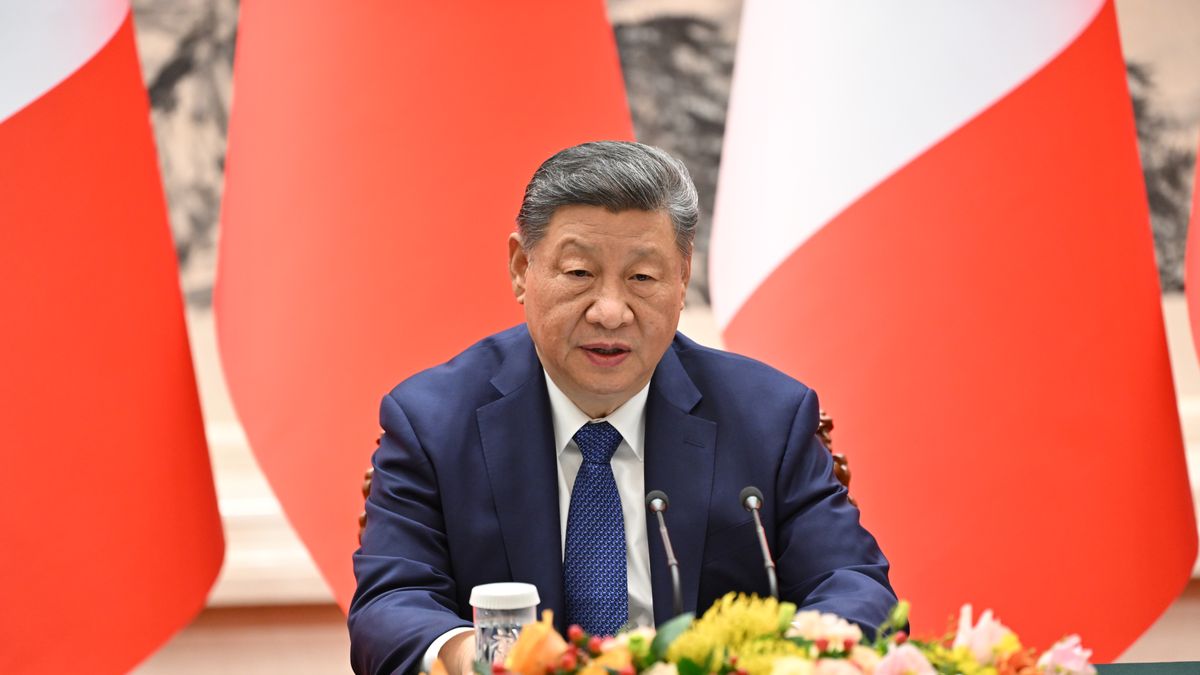 Xi Jinping zaostrza kontrolę nad urzędnikami