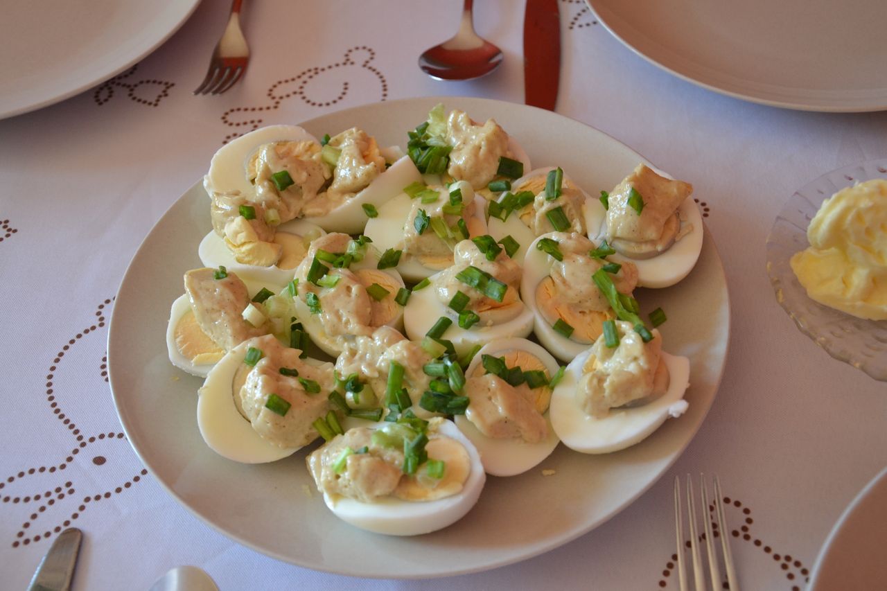 Tego lepiej nie łączyć z jajkami. W święta łatwo o błąd