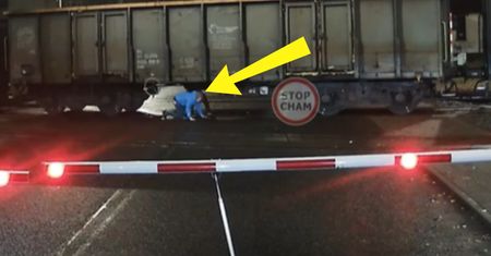 Nagranie z przejazdu kolejowego. Brak słów, co zrobili