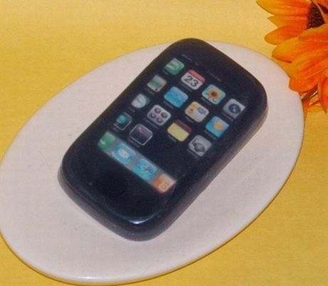 TOP 15 gadżetów, które każdy miłośnik iPhone’a powinien mieć 7