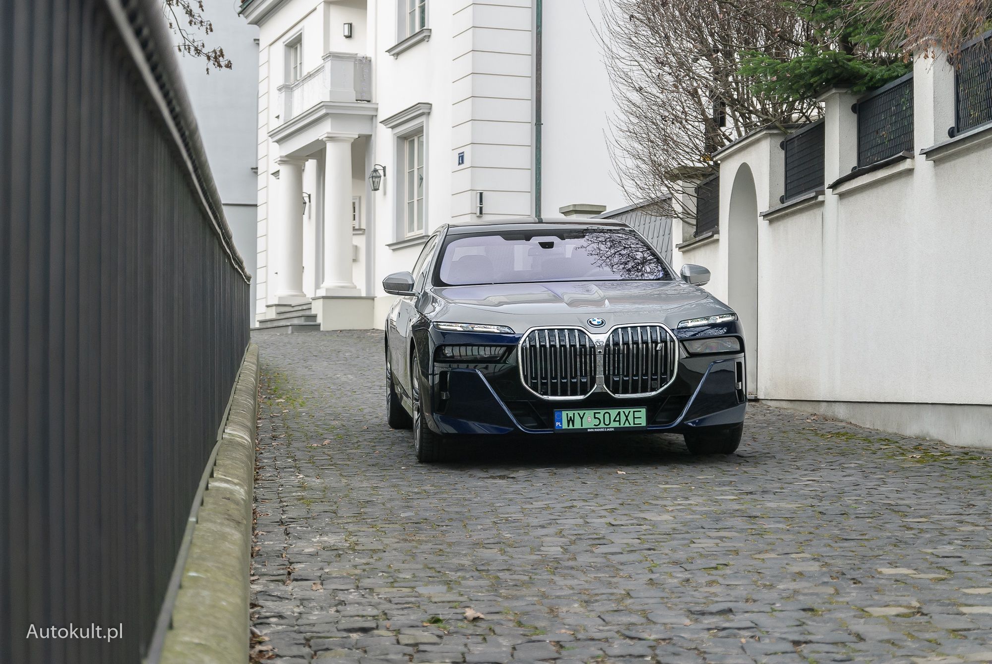 BMW i7