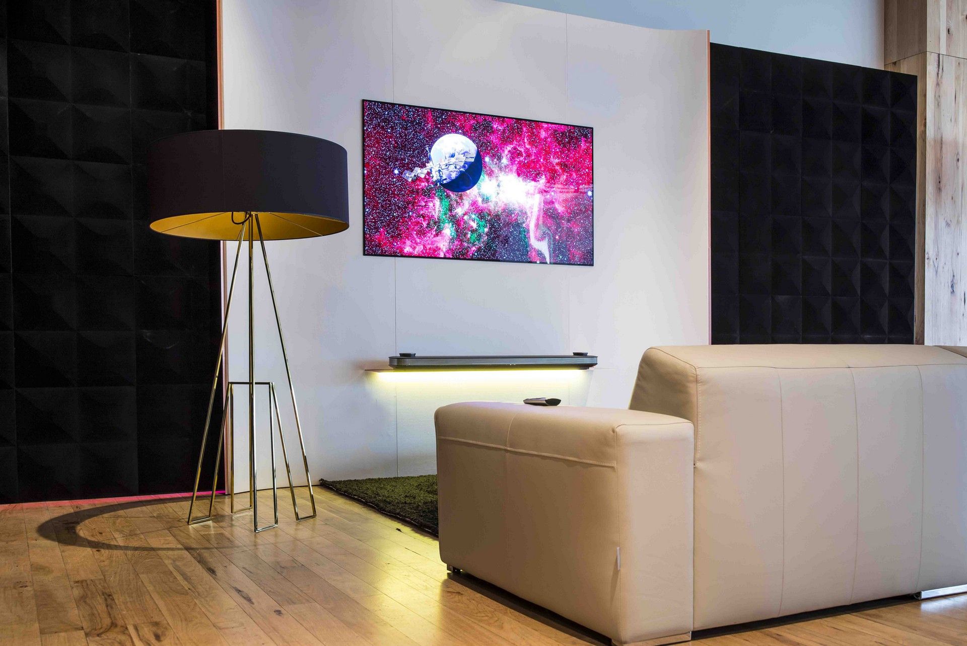 Nowe telewizory LG: minimalizm, HDR i jeszcze więcej kontrastu. A do tego nowy WebOS 3.5 1