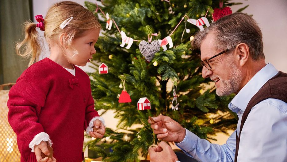 Magiczny prezentownik świąteczny – pomysły na upominki pod choinkę, które wywołają dziecięcy zachwyt