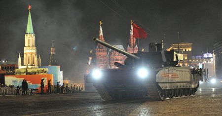 Rosyjski "potwór" na glinianych nogach? Jak dotąd nikt go nie widział na polu walki