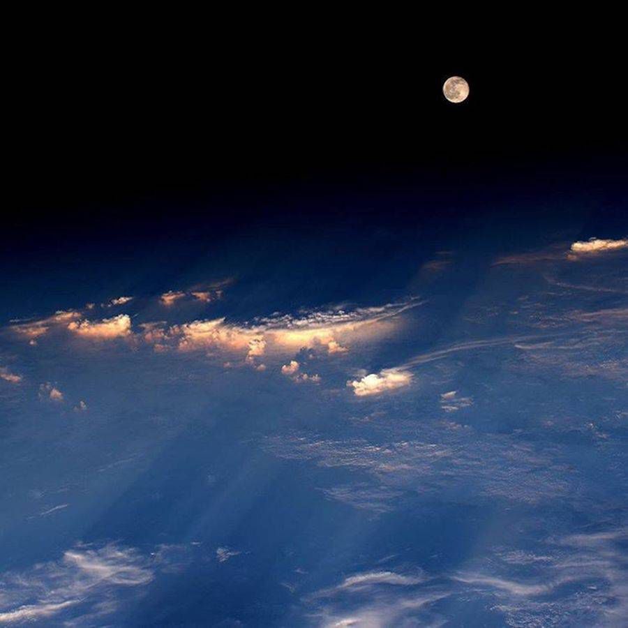 Najlepsze zdjęcia agencji kosmicznej NASA z 2016 roku 17