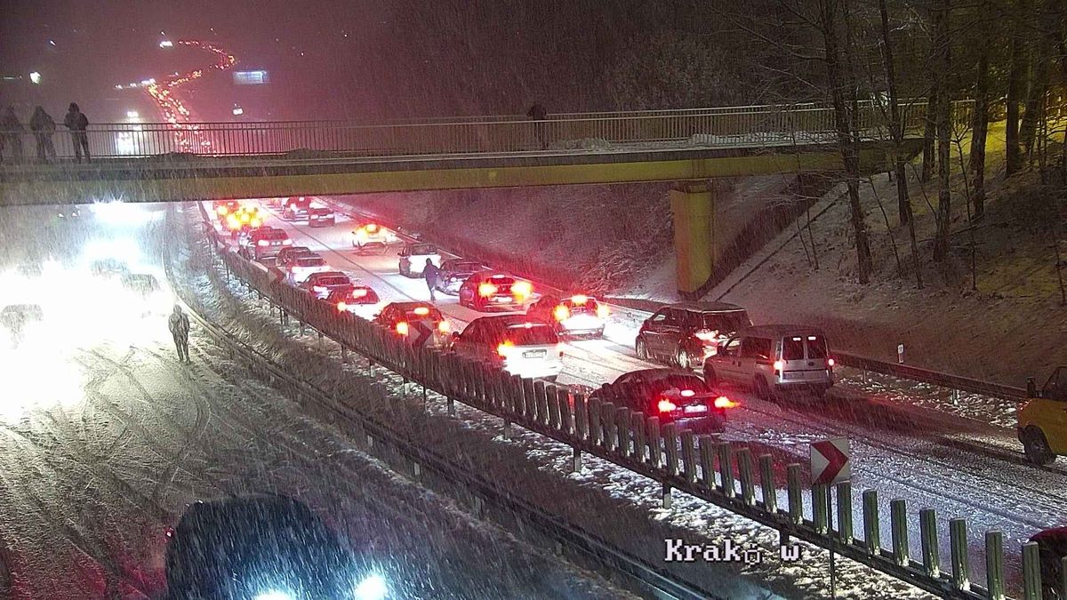 Zakopianka sparaliżowana. Korek ma nawet 7 km długości/ zdj. Zakopianka - utrudnienia, wypadki, informacje