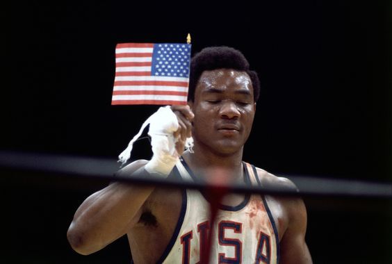 Nim George Foreman został mistrzem olimpijskim musiał pokonać Lucjana Trelę. Łatwo nie było. źródło zdjęcia: pinterest.com