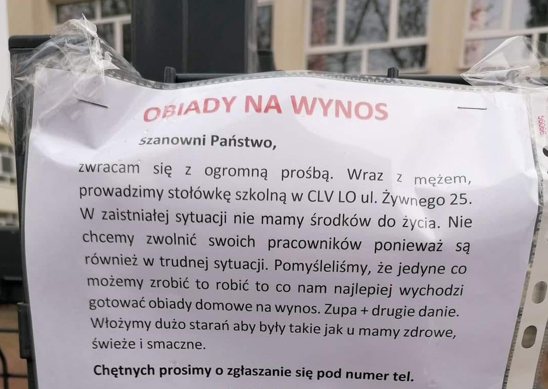 Szkolna stołówka zaczyna gotować na wynos.