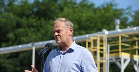 Tusk przestrzega przed antyukraińskimi nastrojami. "Scenariusz Putina"
