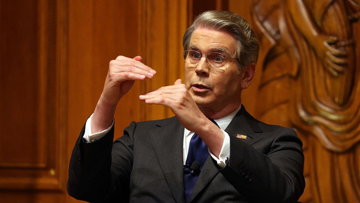 Bessent: możemy zdjąć sankcje z irańskiej ropy naftowej