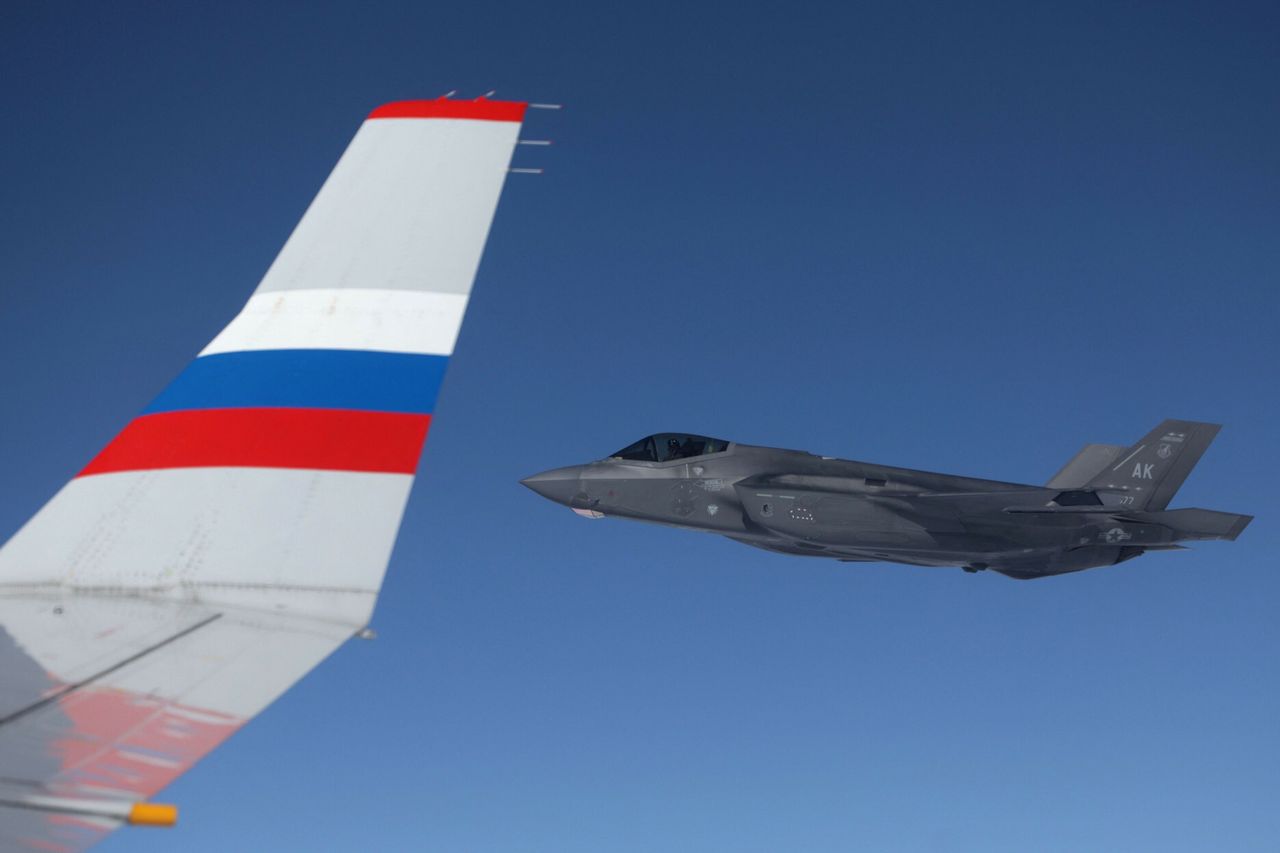 Amerykanie pomogli Rosjanom? Mieli załatwić przelot nad Europą