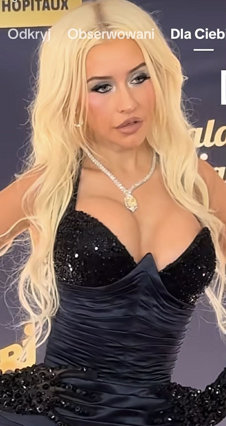 Christina Aguilera na paryskiej gali