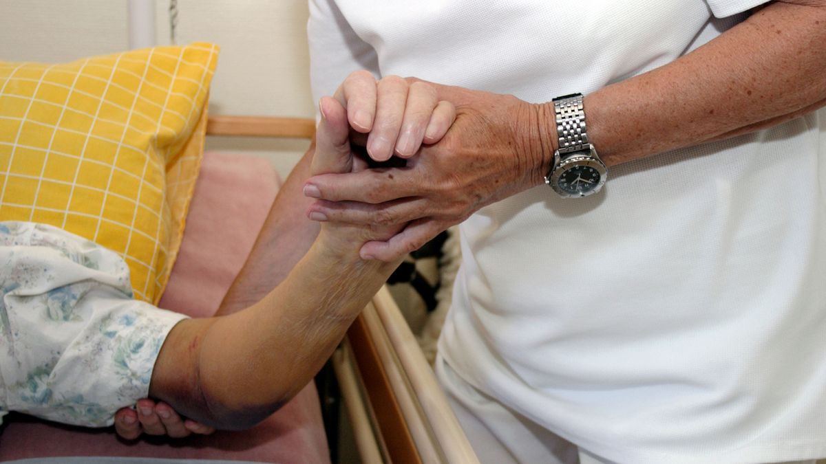 Odleżyna zaczyna się jako zaczerwienienie skóry