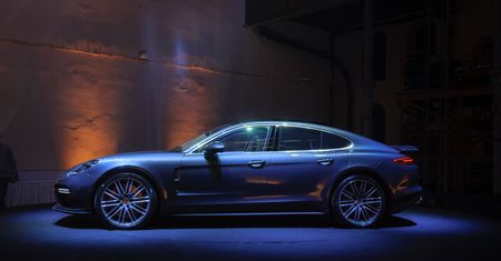Nowe Porsche Panamera (2016) - zdjęcia, wnętrze, bagażnik