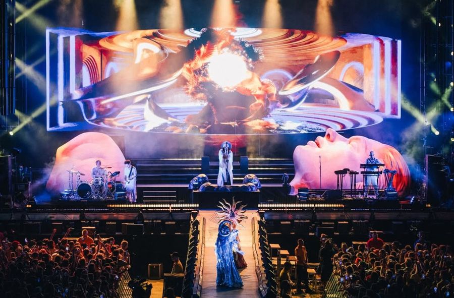 Empire of the Sun na koncercie na BitterSweet Festival
