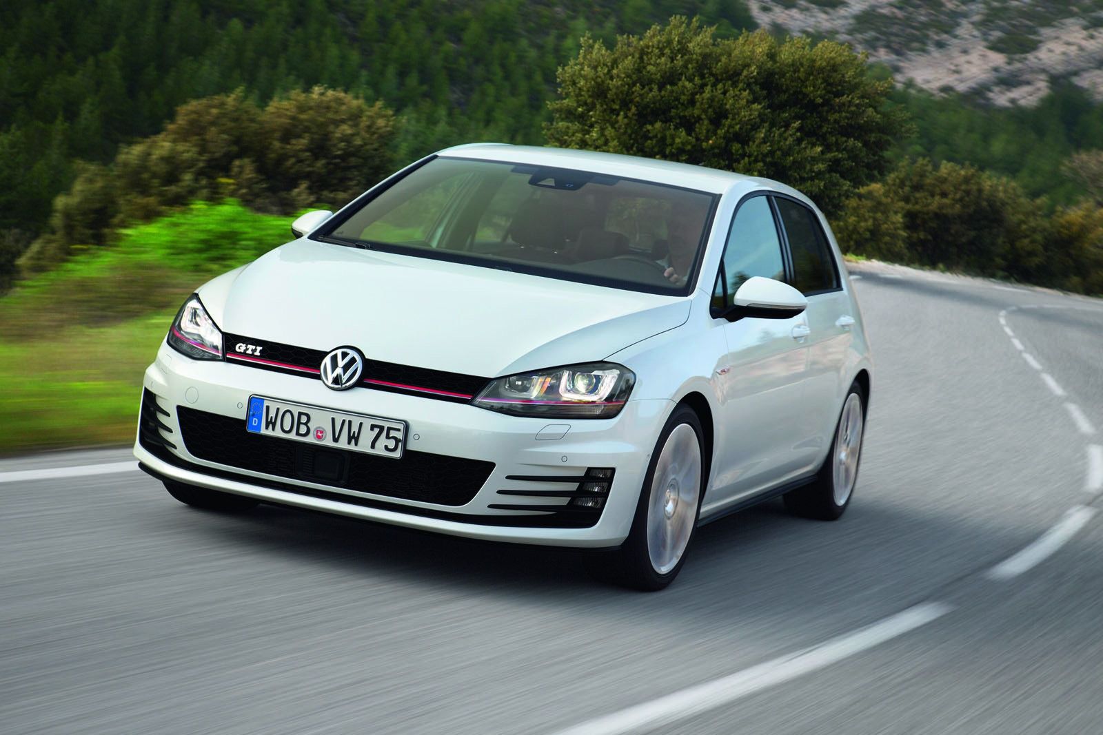 Volkswagen Golf VII GTI - efektowne zdjęcia rasowego hot-hatcha [galeria] 24