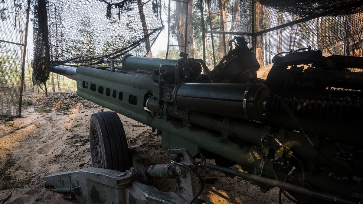 KREMINNA, UKRAINE - APRIL 06: An American M777 howitzer is seen as Ukrainian servicemen of 63rd brigade prepare in the direction of Kreminna as Russia-Ukraine war continues in Ukraine on April 06, 2024. (Photo by Wolfgang Schwan/Anadolu via Getty Images)